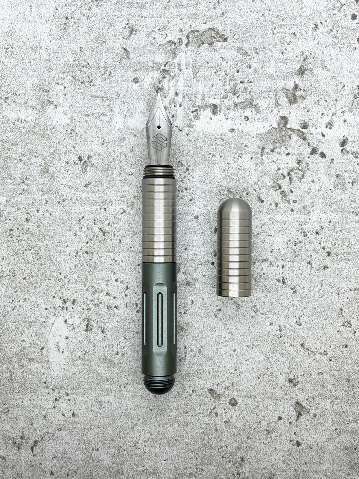 Axle S / Titanium (select color)