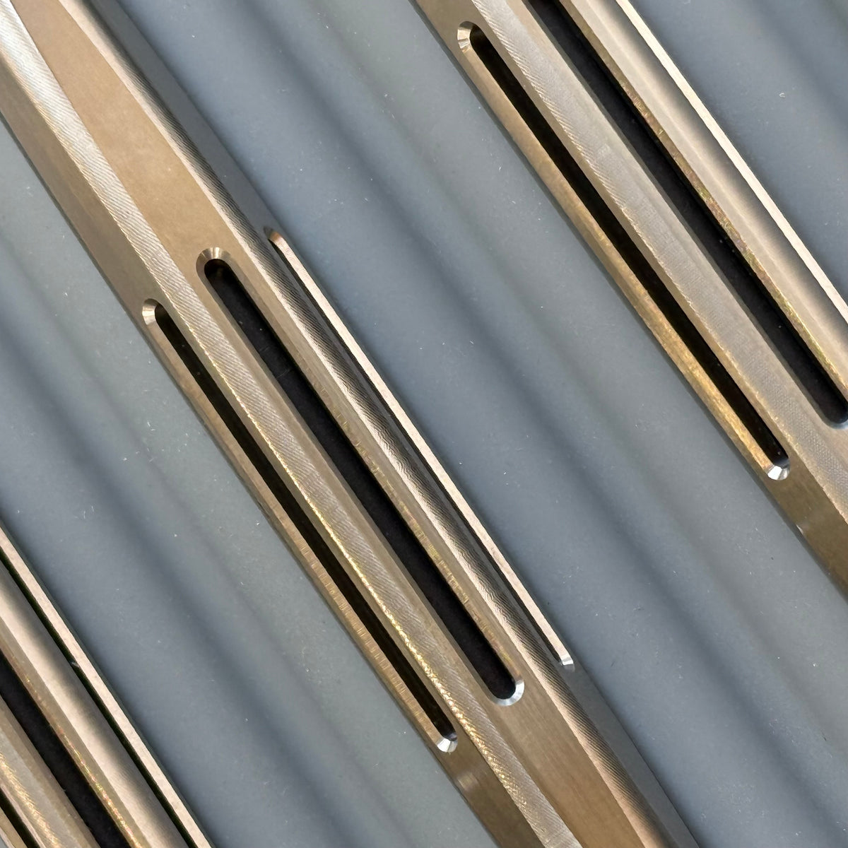 Clickstream / Shiny Titanium