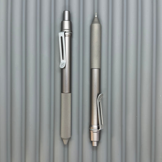 > Spoke Click Model C: Gunmetal Ano Aluminum /  Matte Titanium Flat Knurled Grip