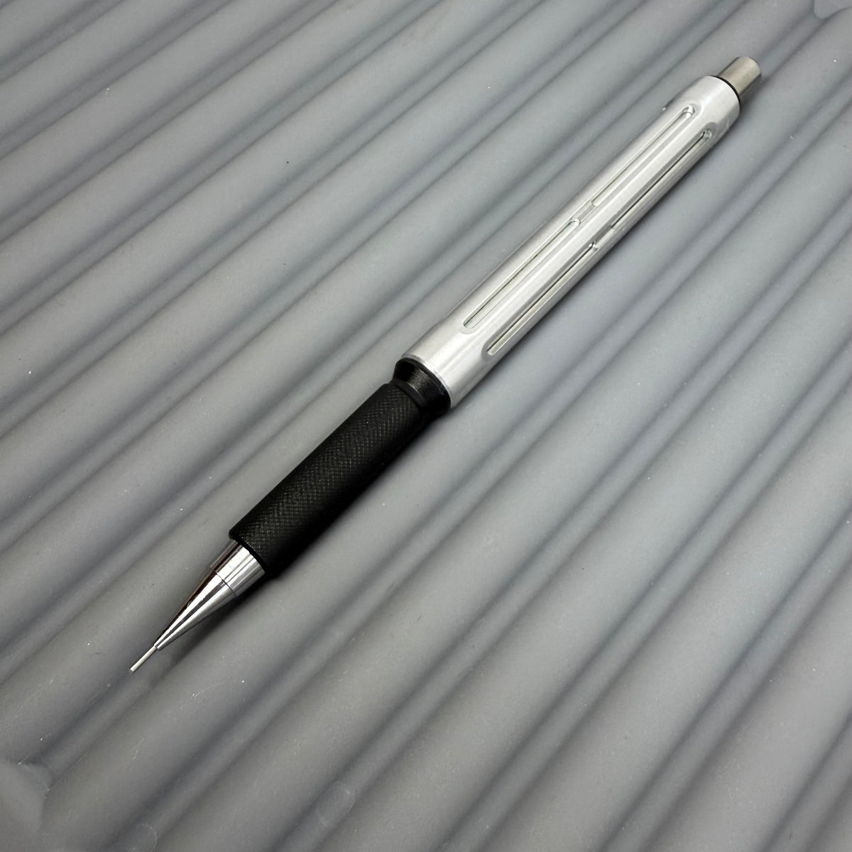 Model 6 / Proto Aluminum - Black 0.5mm