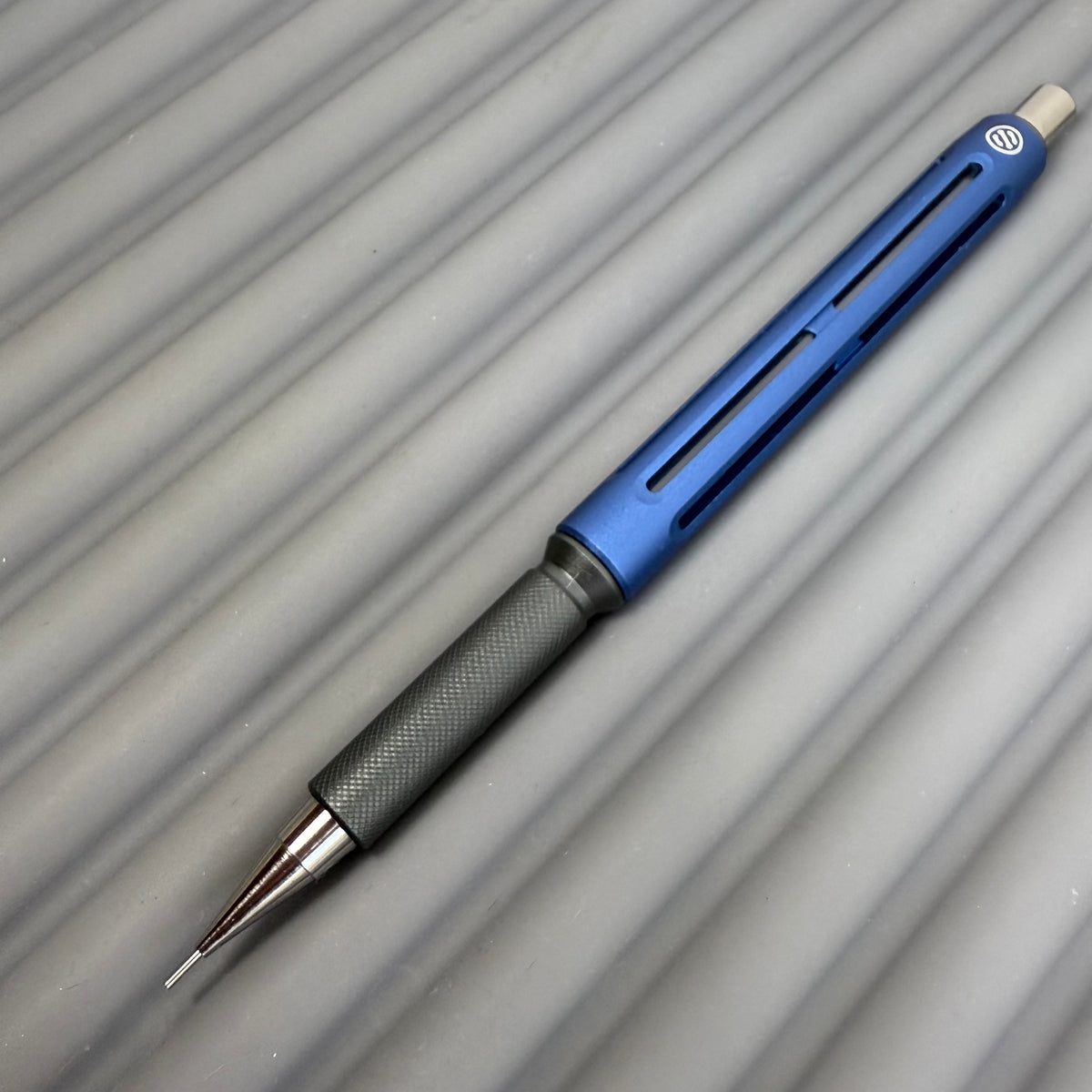 Model 6 / Matte Blue-Gunmetal 0.5mm