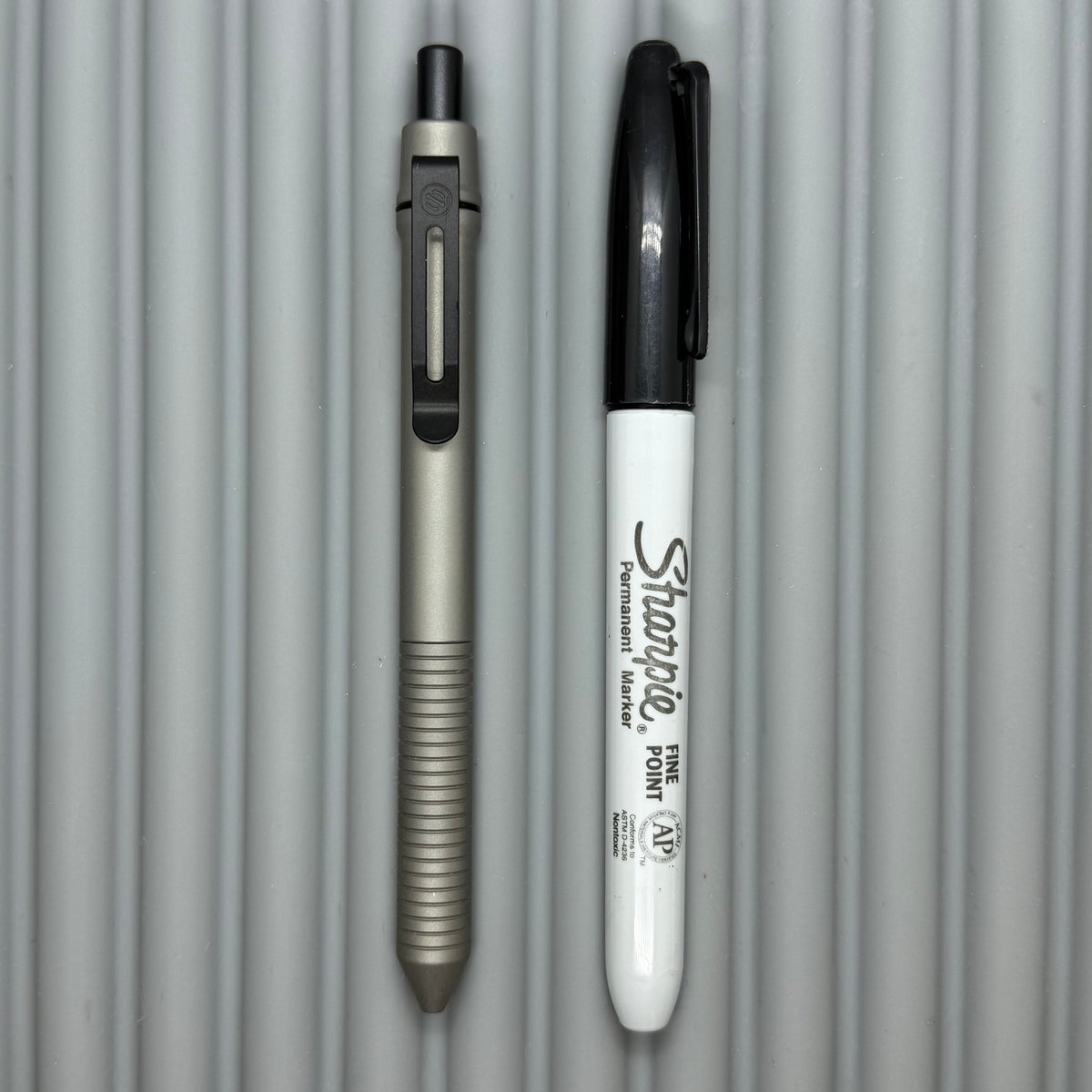 > Spoke Click Model C: Matte Titanium /  Grooved Grip (black accents)