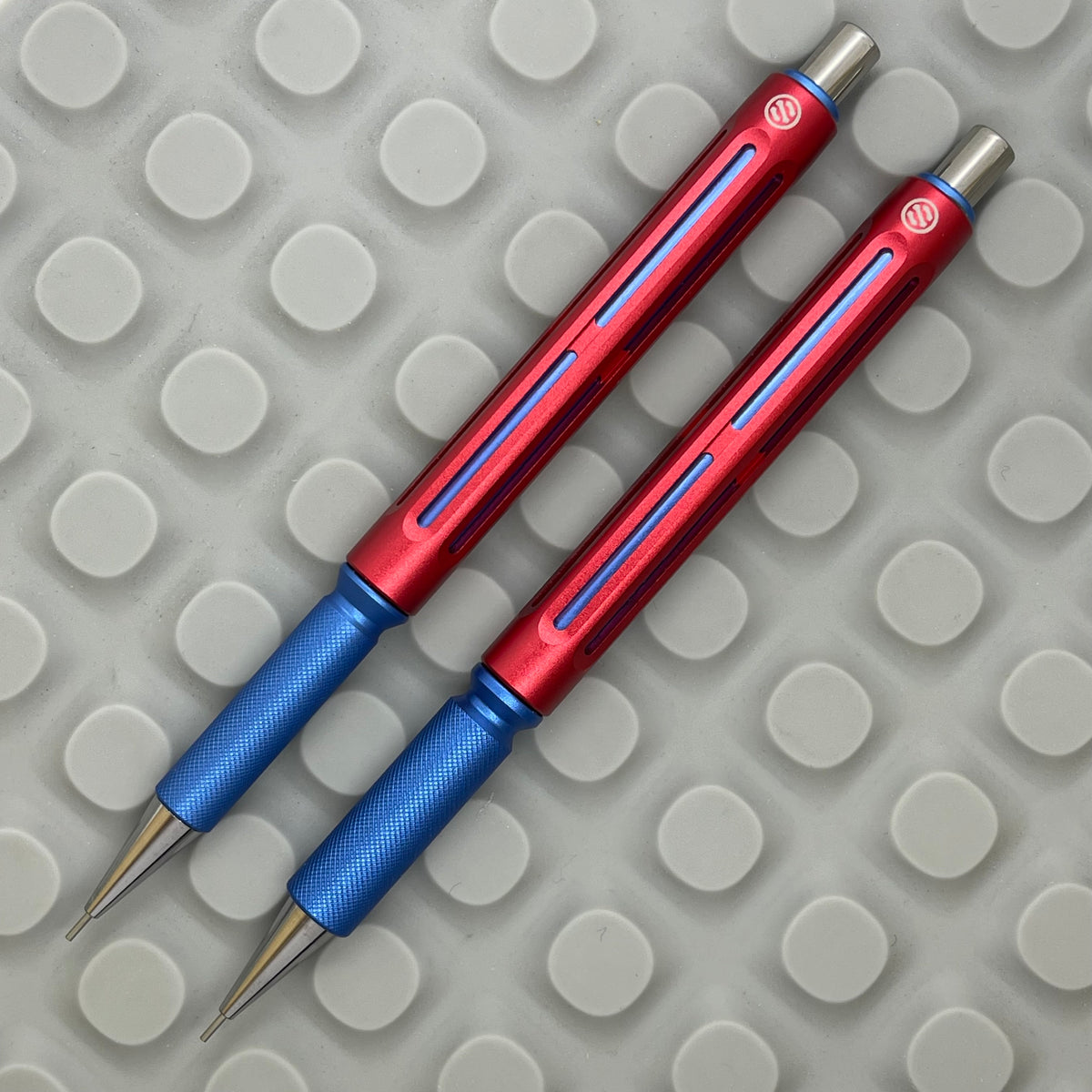 Model 6 / Red-Blue-Blue 0.5mm