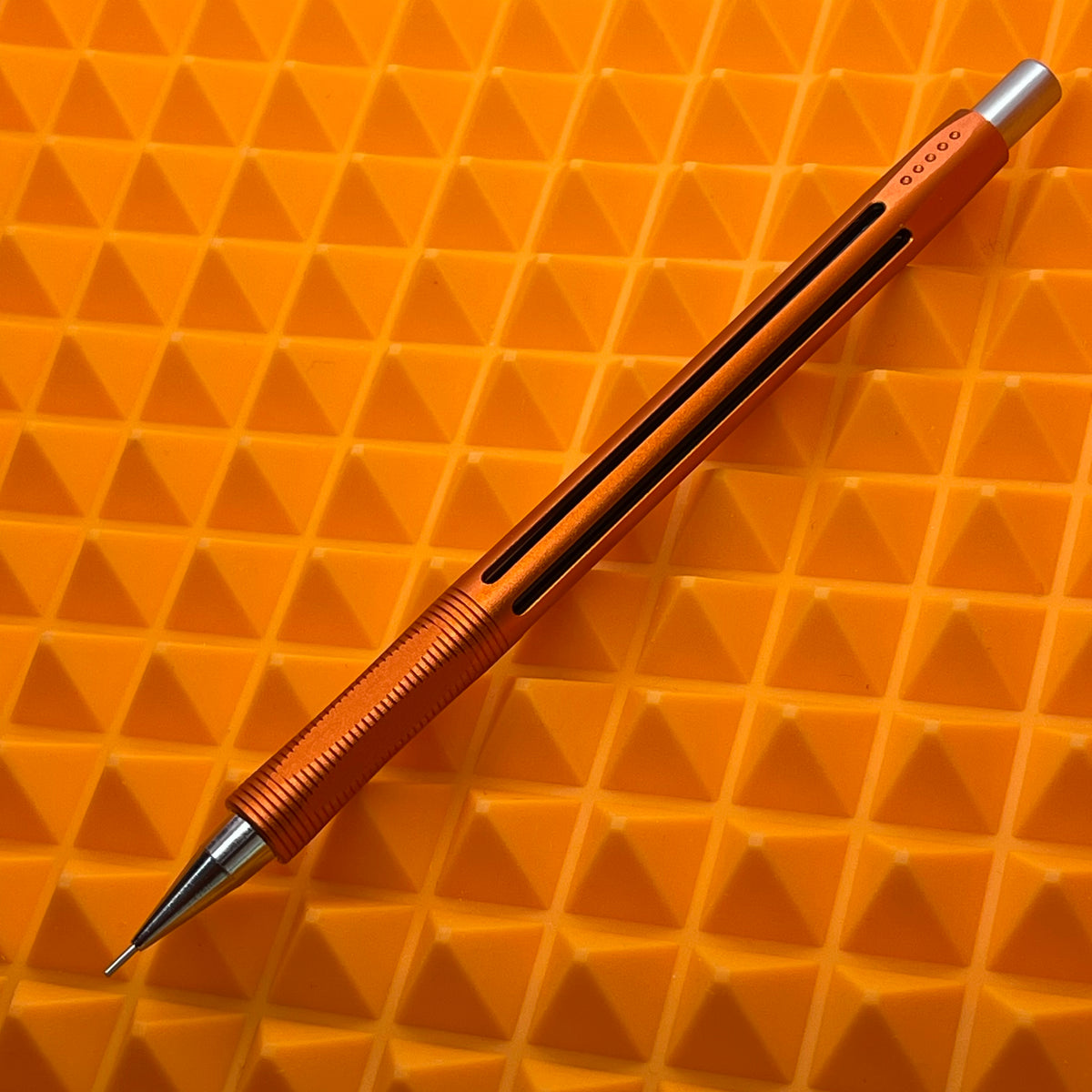 Spoke Pencil Model 5-1 Lava / 0.5mm (with Silicone Tip Guard)