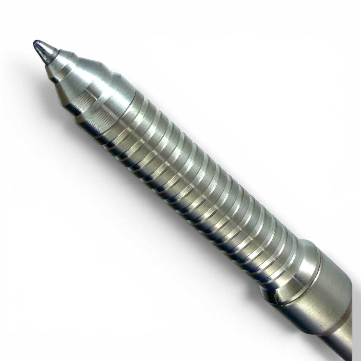 Roady  / Titanium - Groove Grip - Slotted Black Aluminum Cap