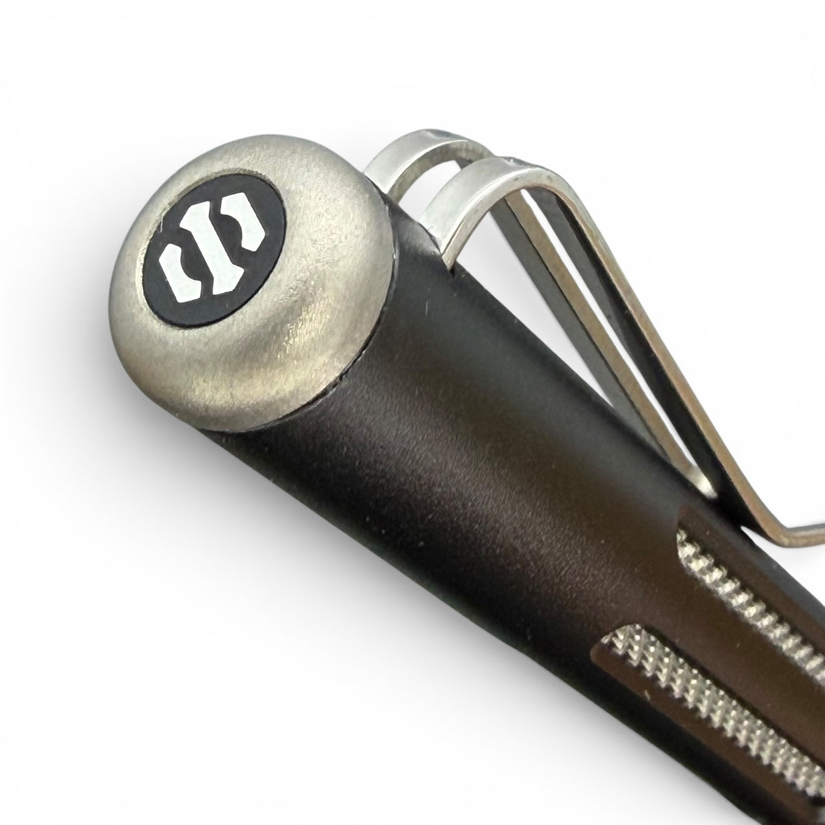 Roady  XL / Titanium - Knurled Grip - Black Aluminum Slot Cap