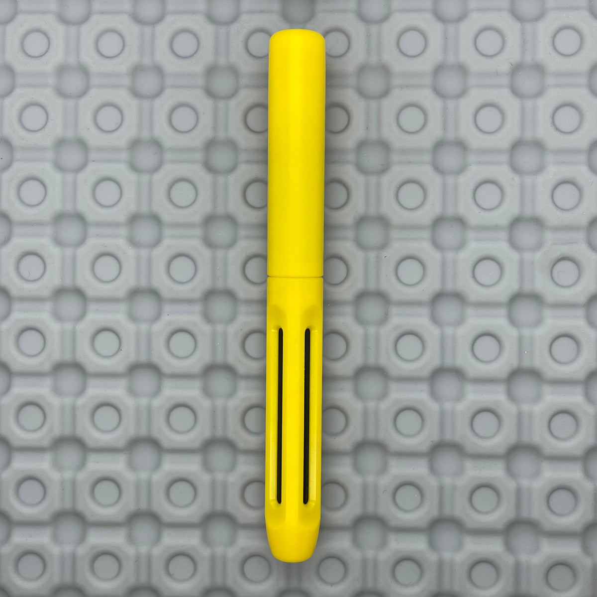 Icon Poly prototype / Yellow