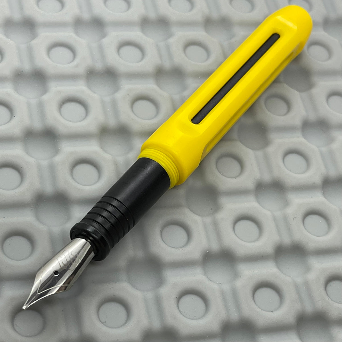 Icon Poly prototype / Yellow