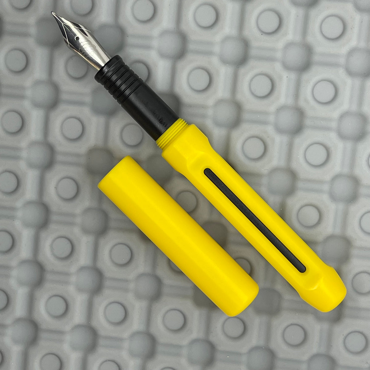 Icon Poly prototype / Yellow