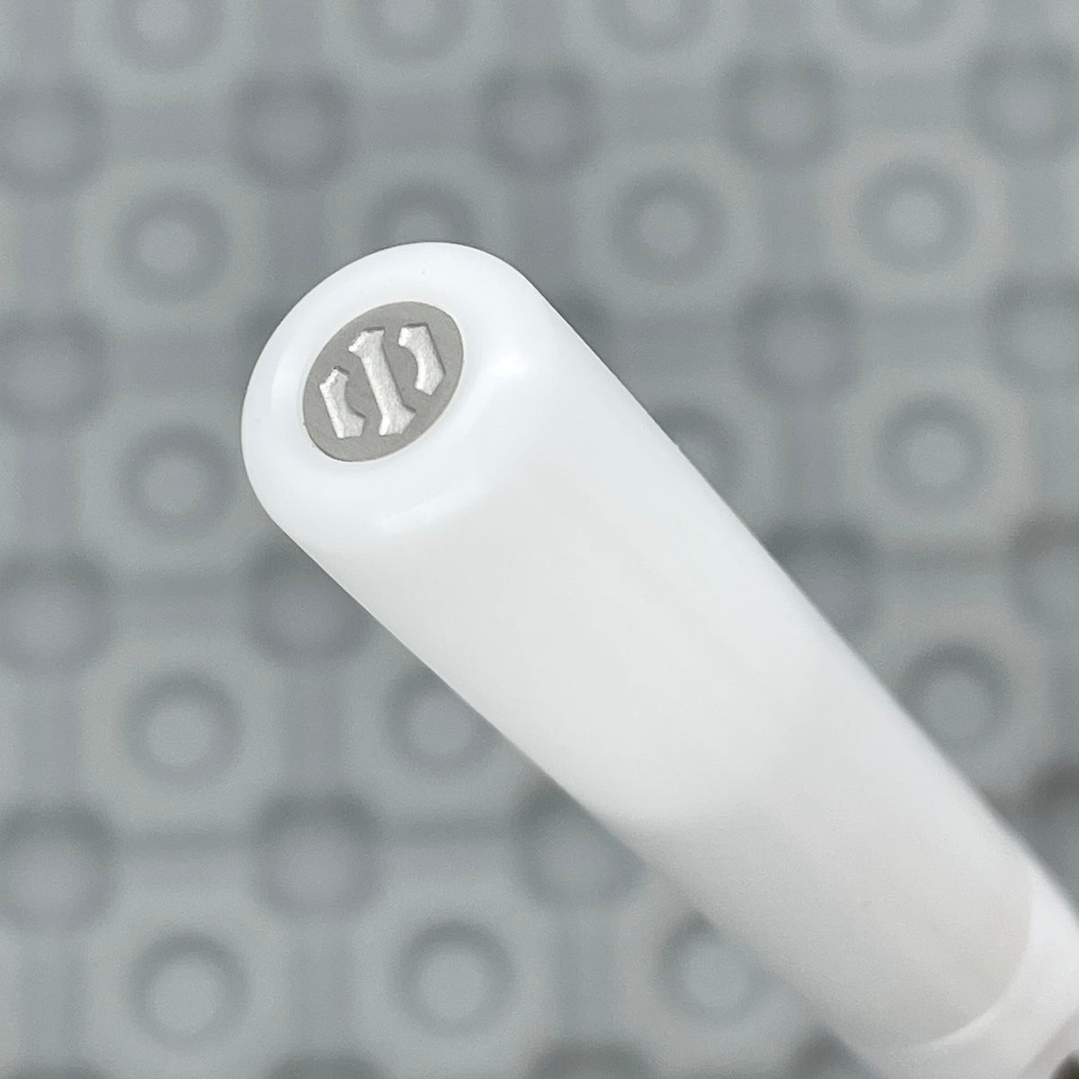 Icon Poly prototype / White