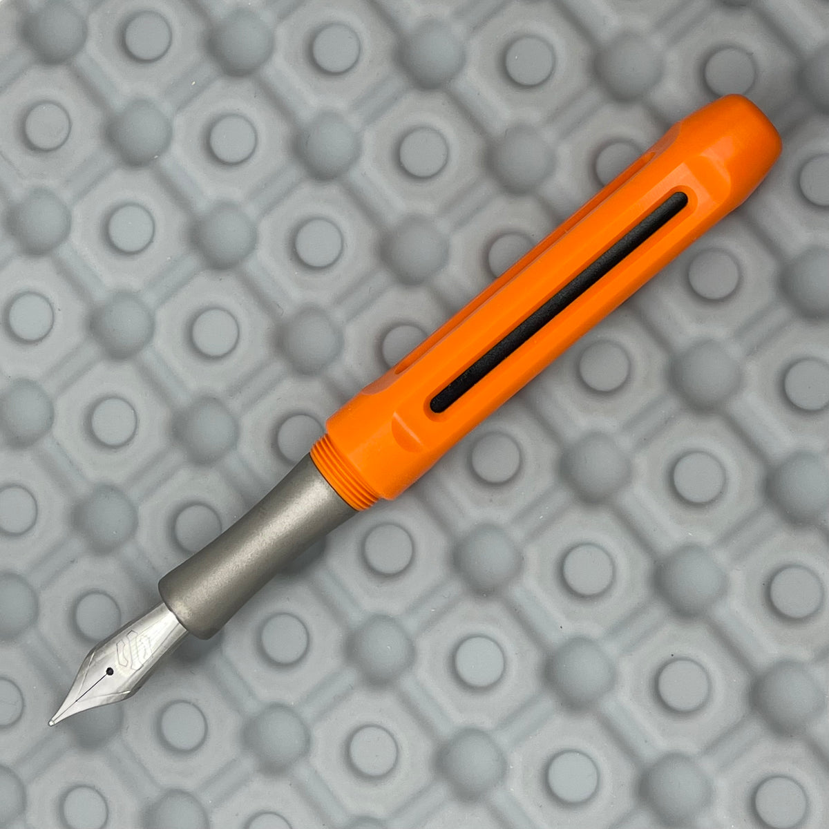 Icon Poly prototype / Blaze Orange