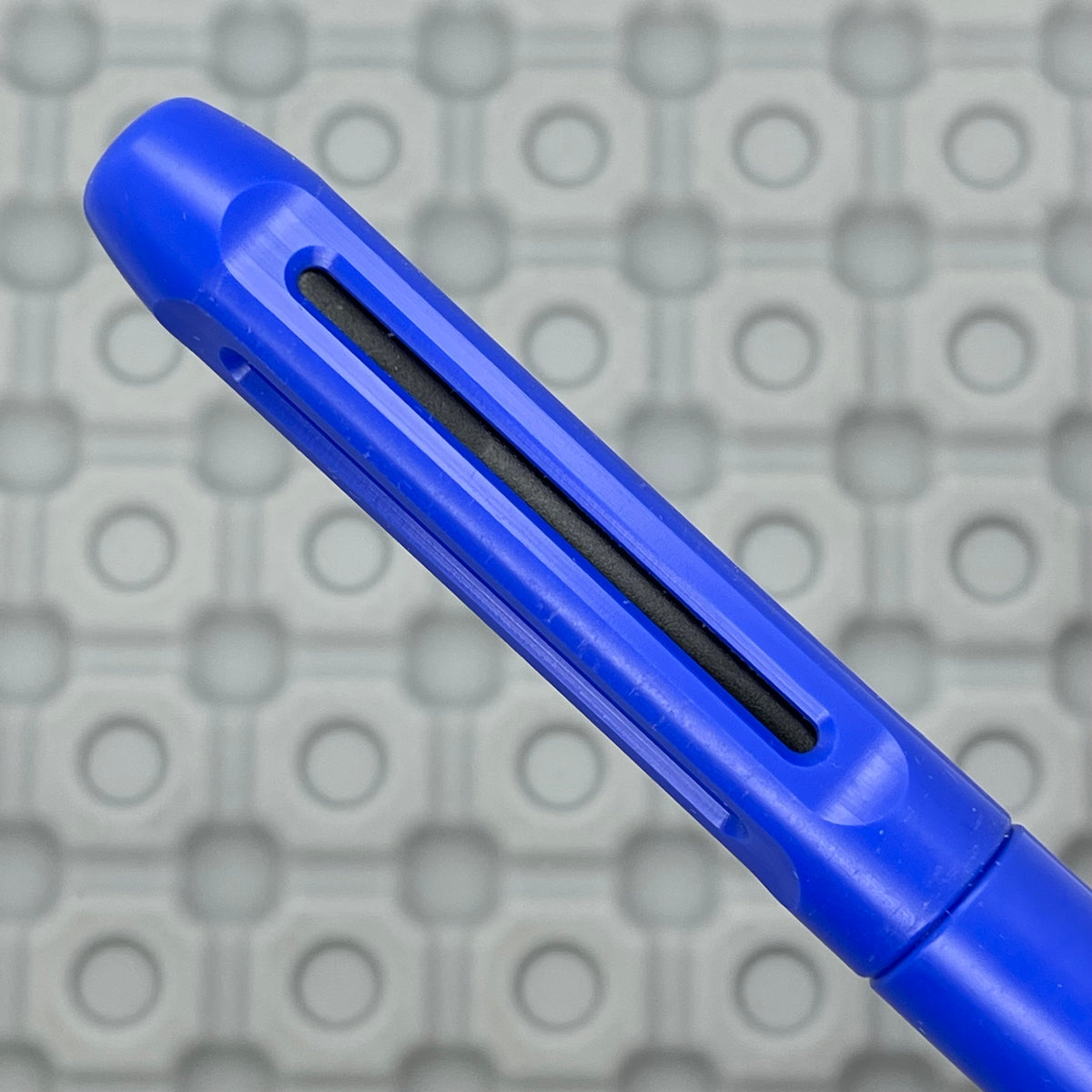 Icon Poly prototype / Blue
