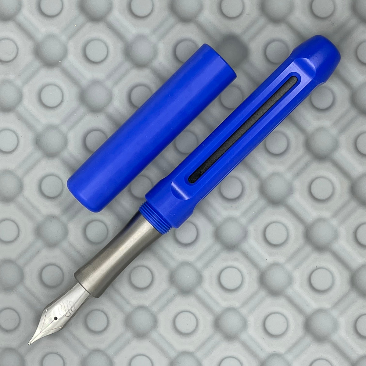 Icon Poly prototype / Blue