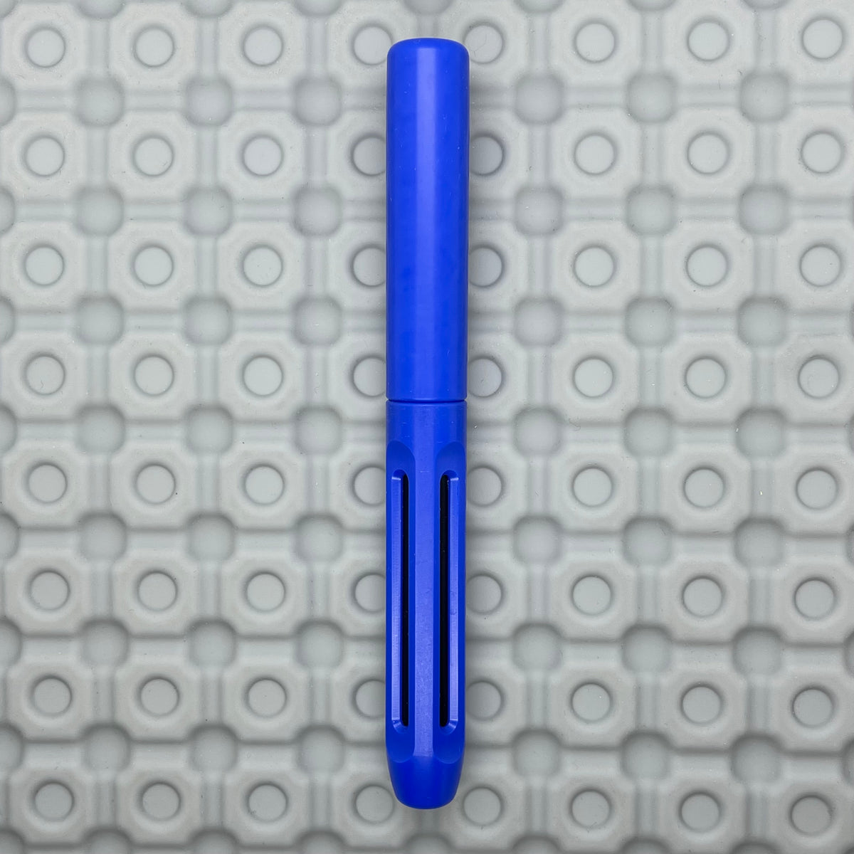 Icon Poly prototype / Blue