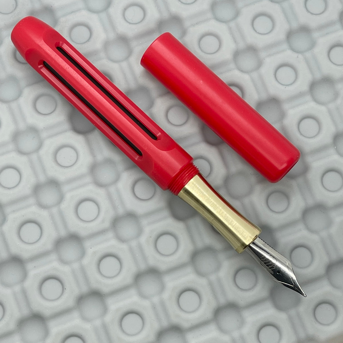 Icon Poly prototype / Red