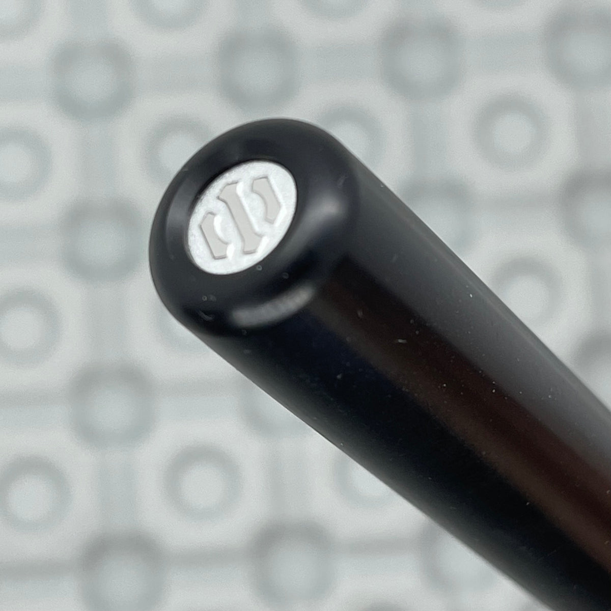 Icon Poly prototype / Black