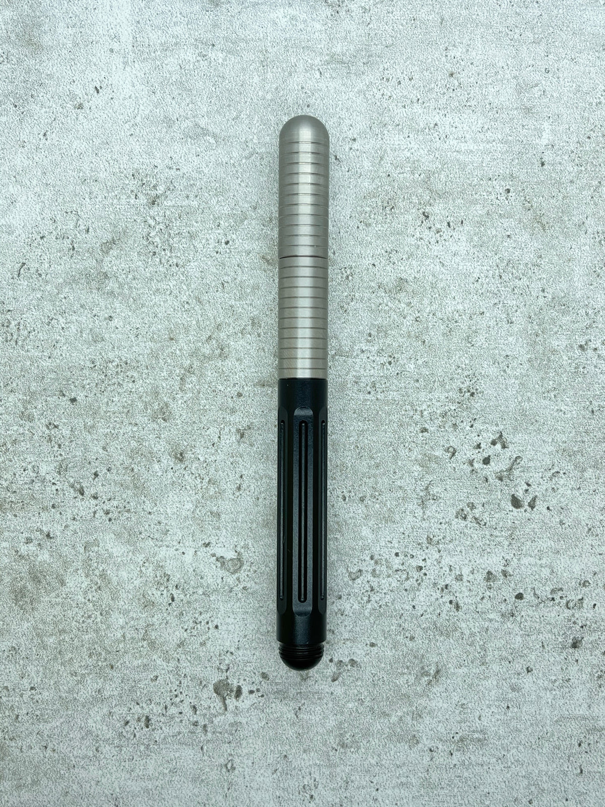 Axle / Titanium (select color)