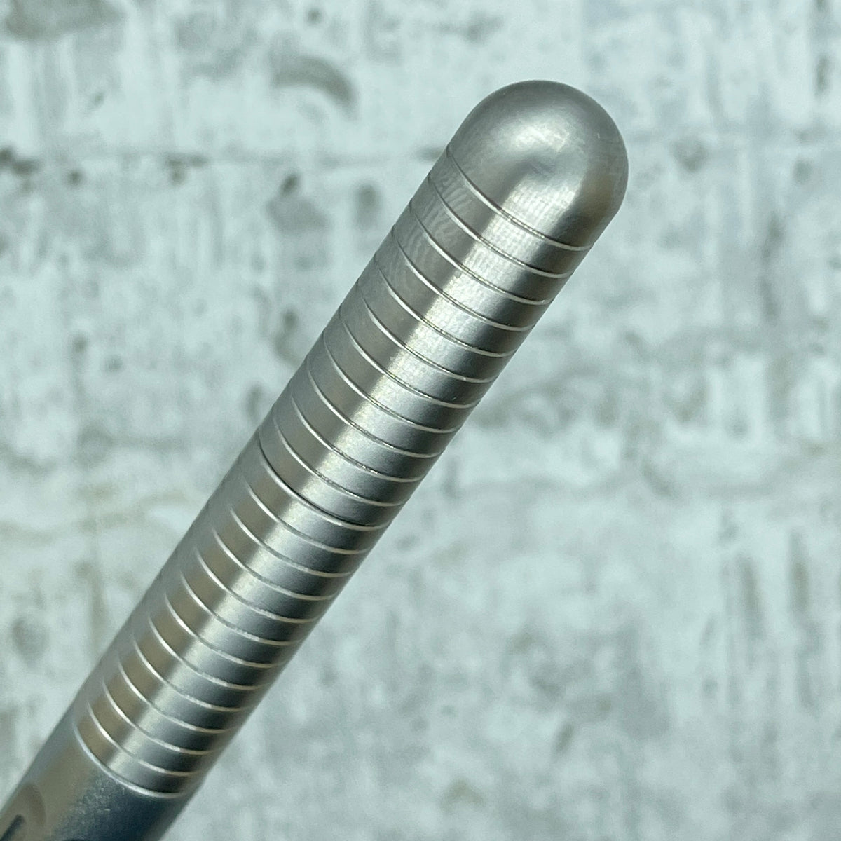 Axle / Titanium (select color)