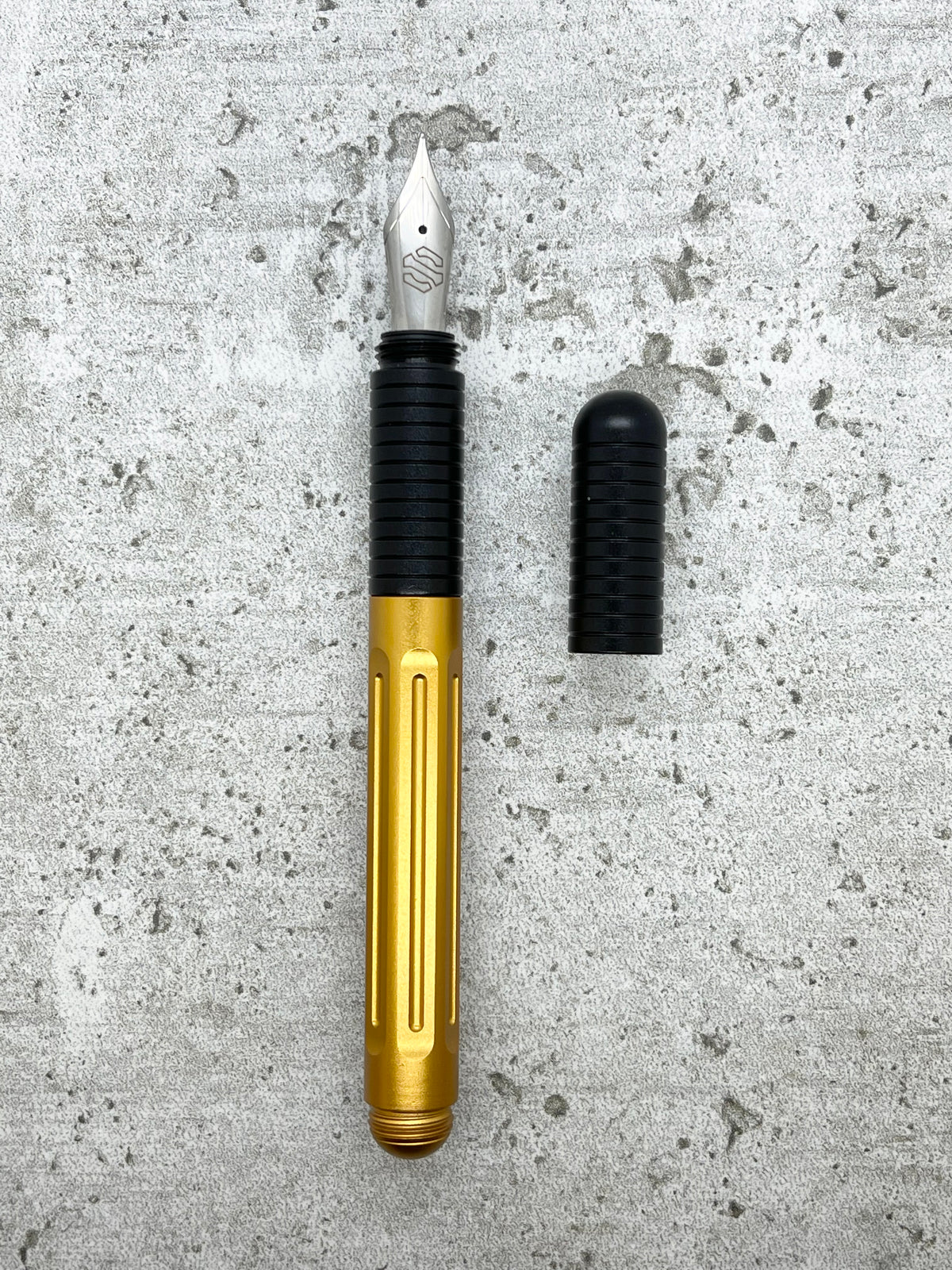 Axle / Aluminum (select color)