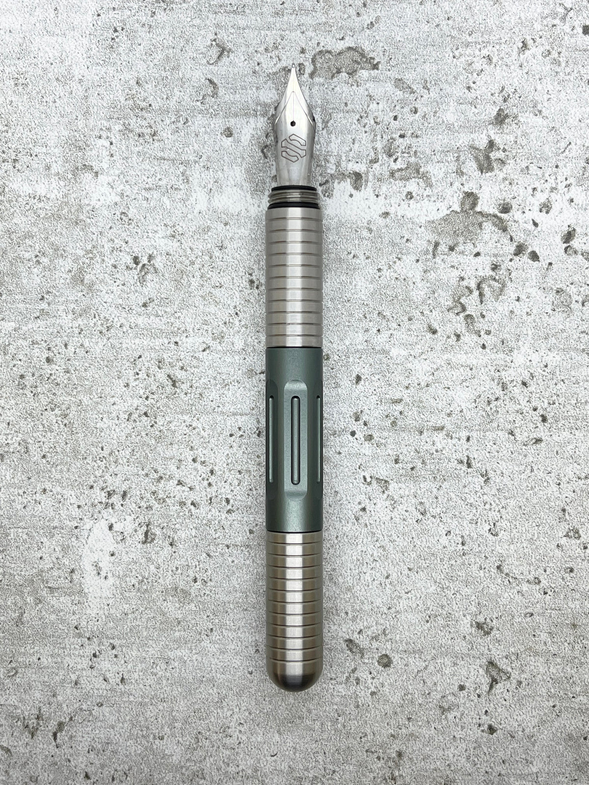 Axle S / Titanium (select color)
