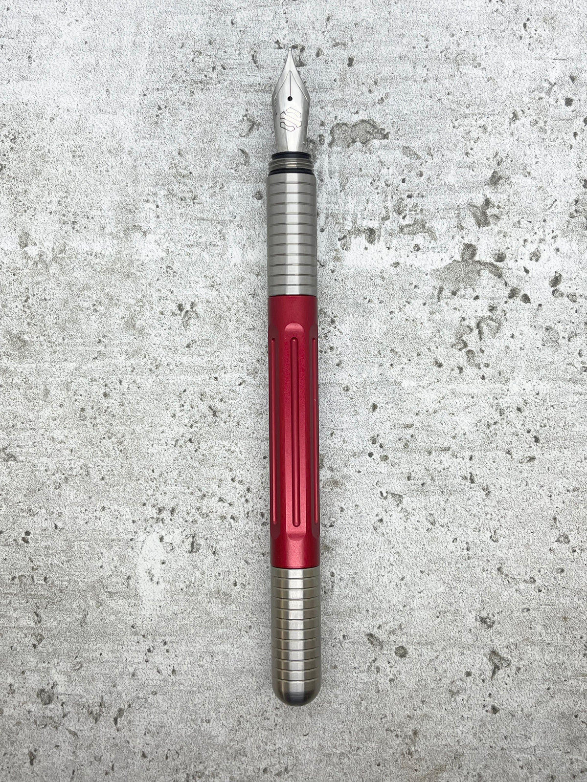 Axle / Titanium (select color)