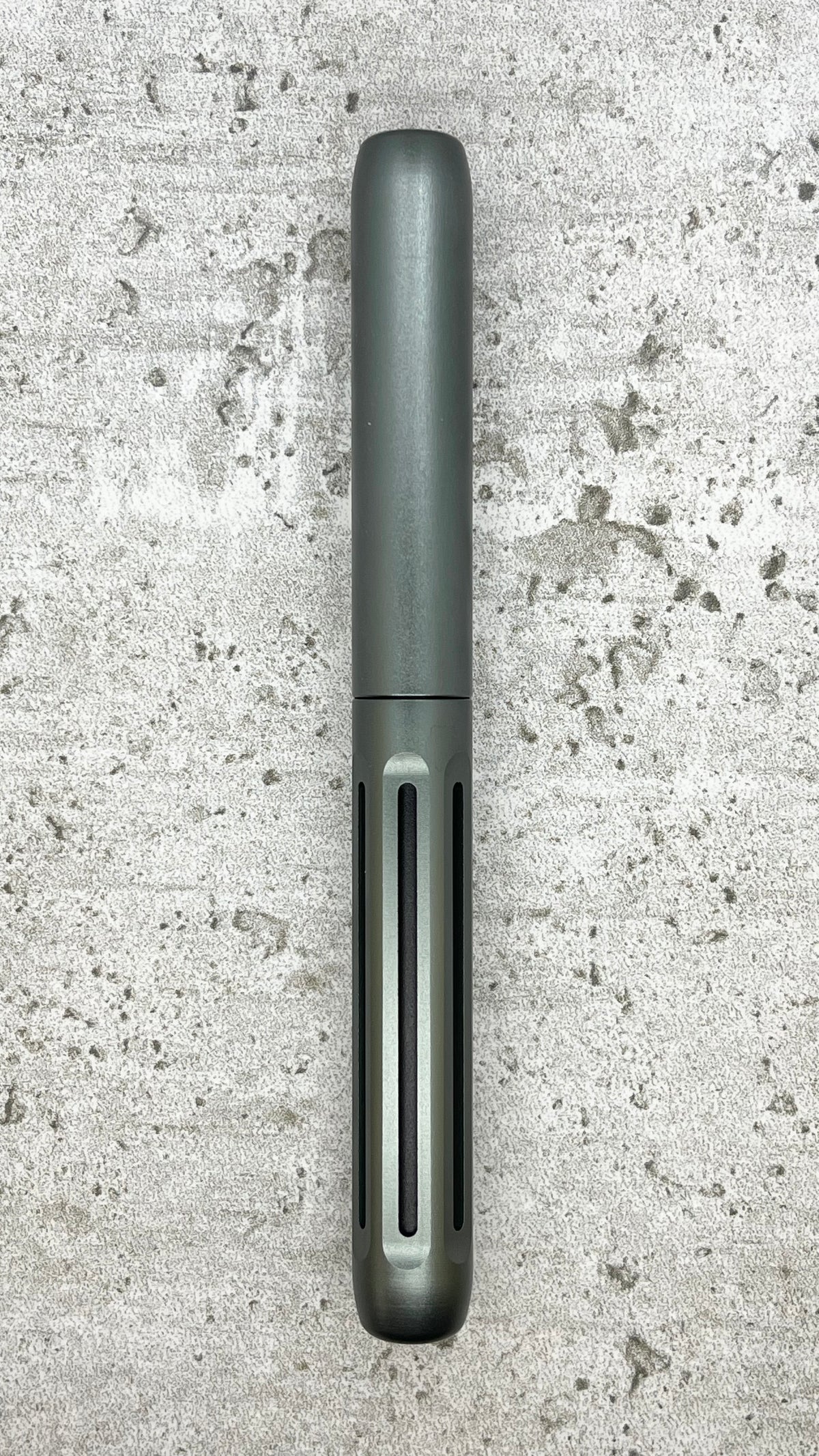 Icon / Gunmetal (customize)